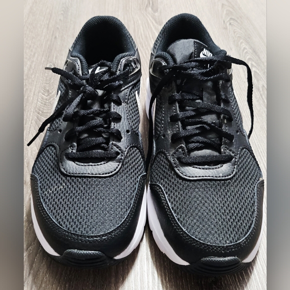 Womens Nike Air Max SC Womens size 7.5 black/white - Picture 1 of 7